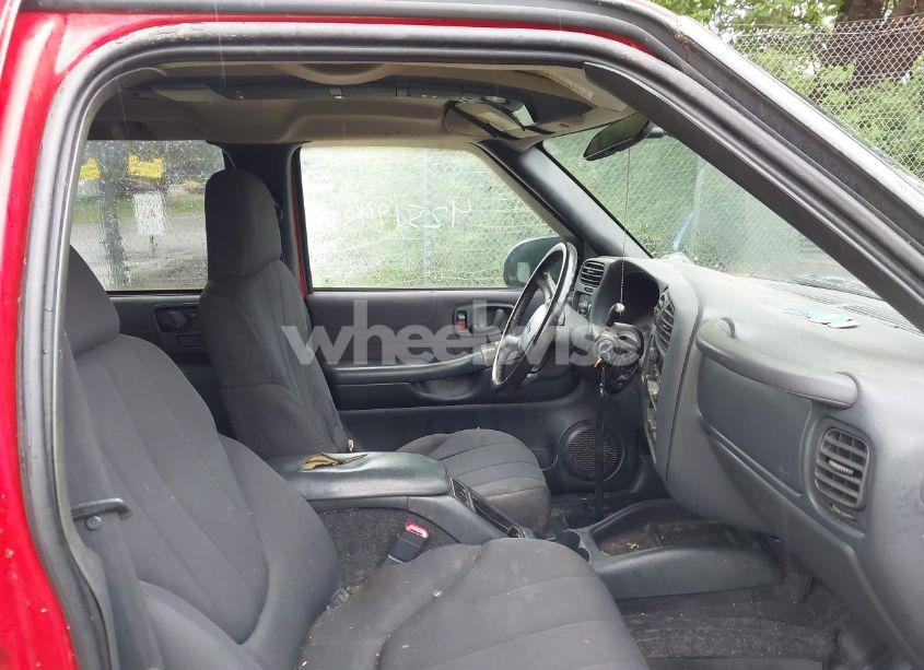 Photo 5 of 2004 Chevrolet S-10 LS (VIN 1GCDT13X24K113126)