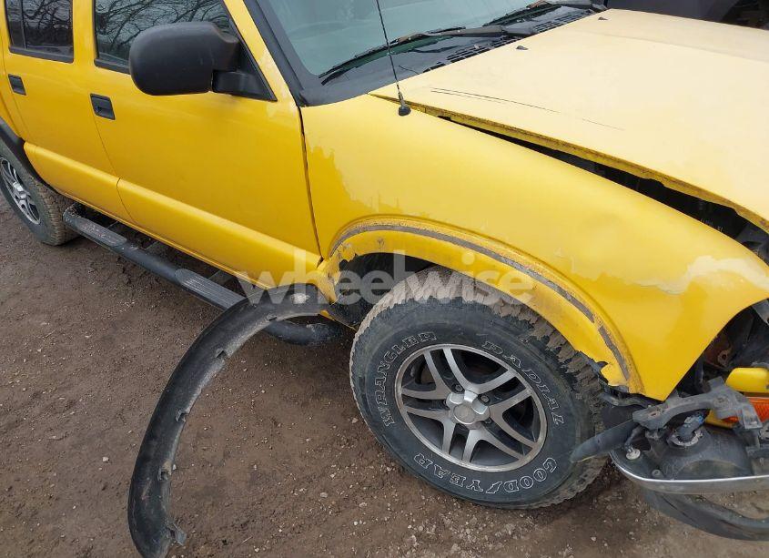 Photo 12 of 2003 Chevrolet S-10 LS (VIN 1GCDT13X43K168658)