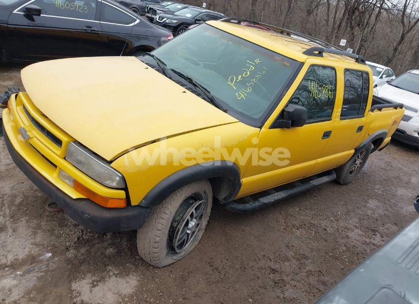 Photo 2 of 2003 Chevrolet S-10 LS (VIN 1GCDT13X43K168658)
