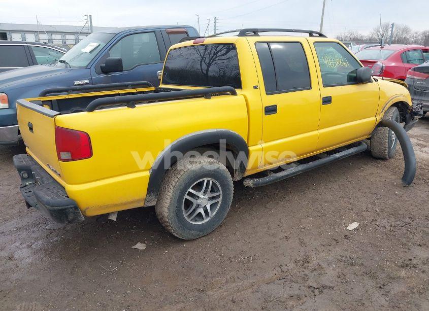 Photo 4 of 2003 Chevrolet S-10 LS (VIN 1GCDT13X43K168658)