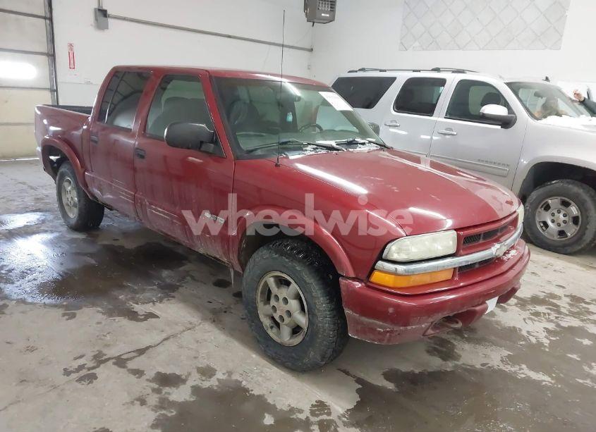 2003 Chevrolet S-10 LS (VIN 1GCDT13X53K169303) main photo