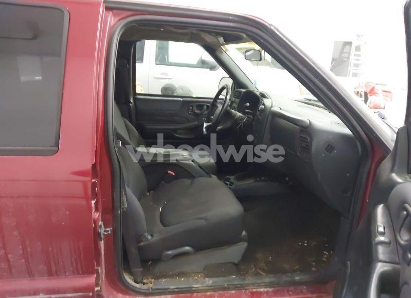 Photo 5 of 2003 Chevrolet S-10 LS (VIN 1GCDT13X53K169303)