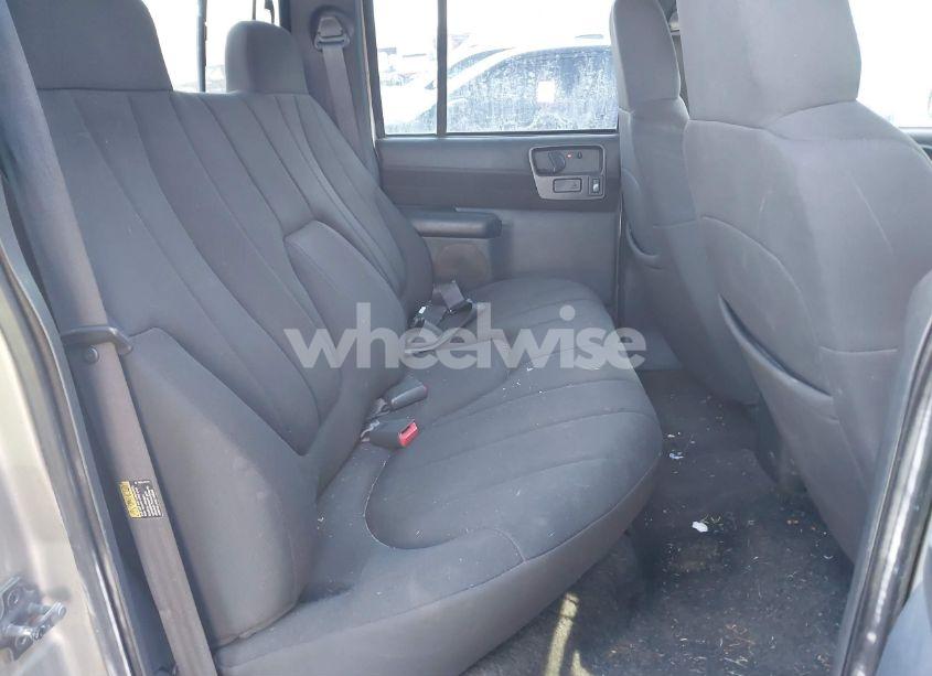 Photo 8 of 2004 Chevrolet S-10 LS (VIN 1GCDT13X64K122024)