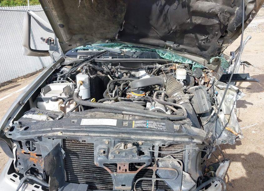 Photo 10 of 2004 Chevrolet S-10 LS (VIN 1GCDT13X74K111744)