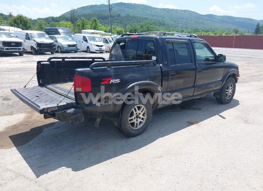 Photo 4 of 2003 Chevrolet S-10 LS (VIN 1GCDT13X83K121679)