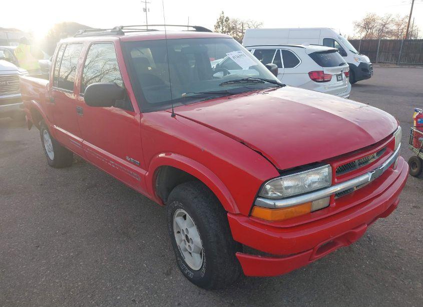 2003 Chevrolet S-10 LS (VIN 1GCDT13X83K169652) main photo