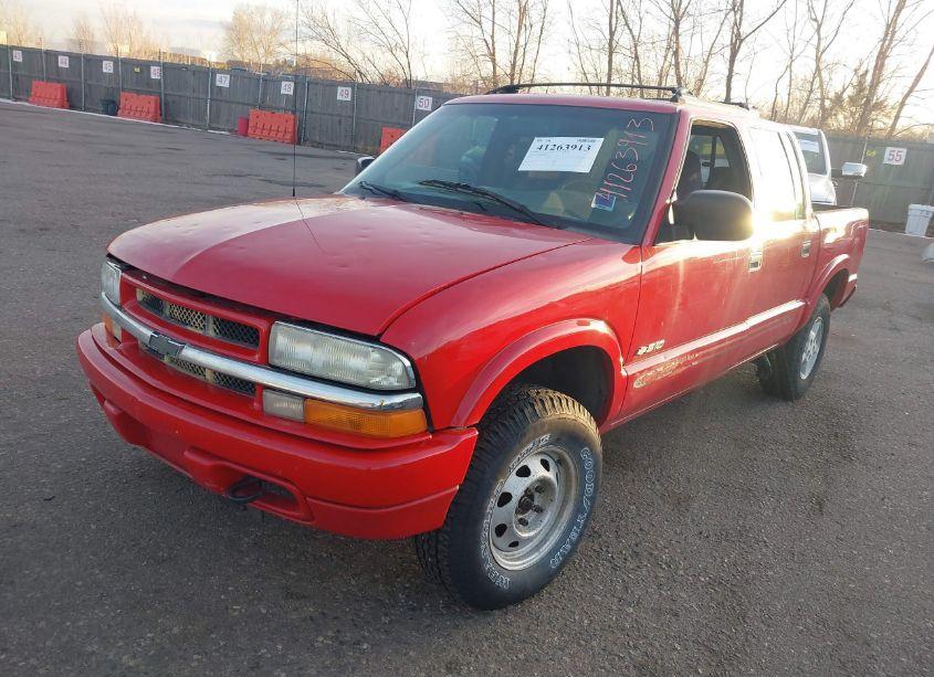 Photo 2 of 2003 Chevrolet S-10 LS (VIN 1GCDT13X83K169652)