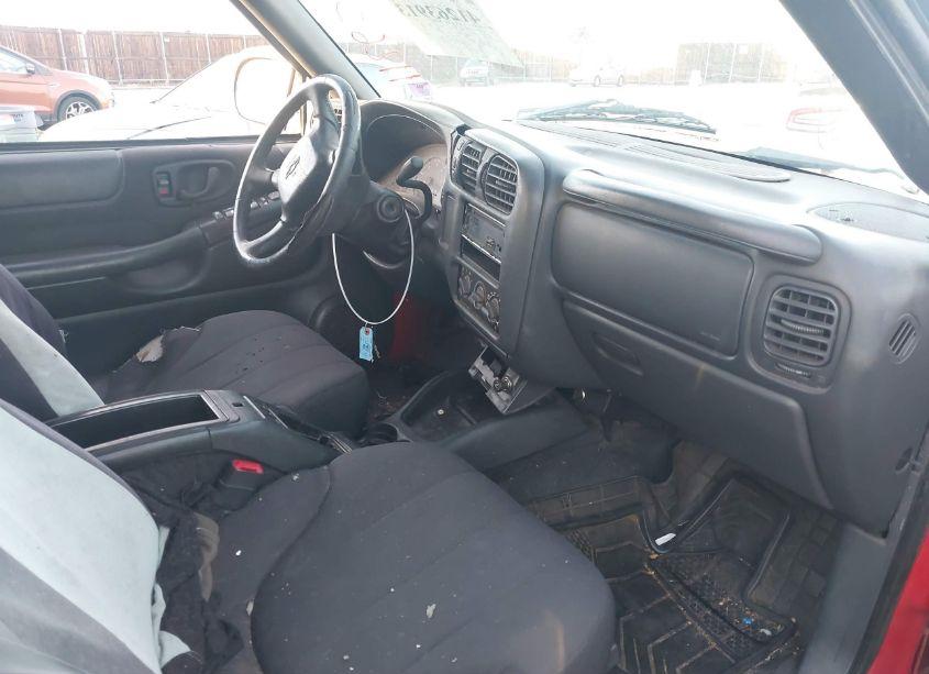 Photo 5 of 2003 Chevrolet S-10 LS (VIN 1GCDT13X83K169652)