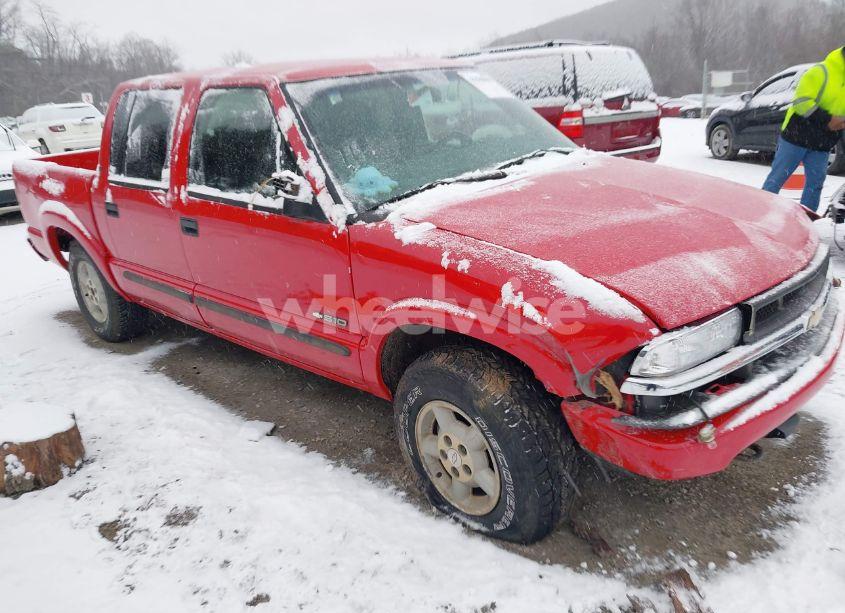 2003 Chevrolet S-10 LS (VIN 1GCDT13X83K177184) main photo