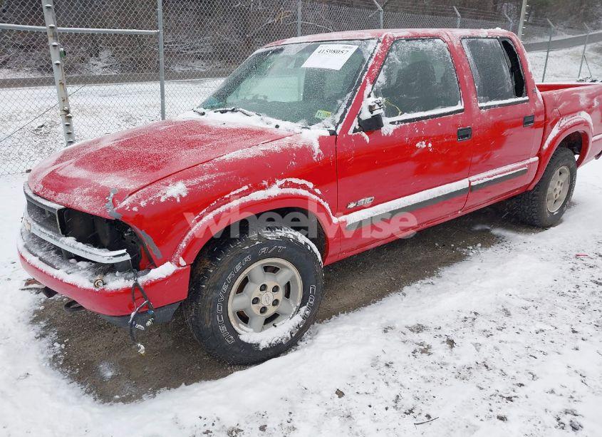 Photo 2 of 2003 Chevrolet S-10 LS (VIN 1GCDT13X83K177184)