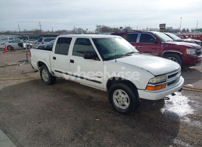 2003 Chevrolet S-10 LS (VIN 1GCDT13X93K109878) main photo