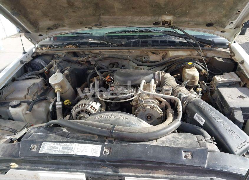 Photo 10 of 2003 Chevrolet S-10 LS (VIN 1GCDT13X93K109878)