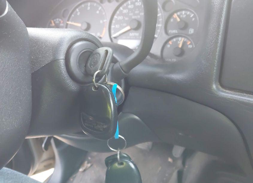 Photo 11 of 2003 Chevrolet S-10 LS (VIN 1GCDT13XX3K106746)