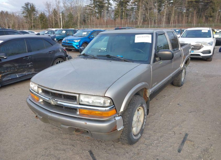 Photo 6 of 2003 Chevrolet S-10 LS (VIN 1GCDT13XX3K106746)