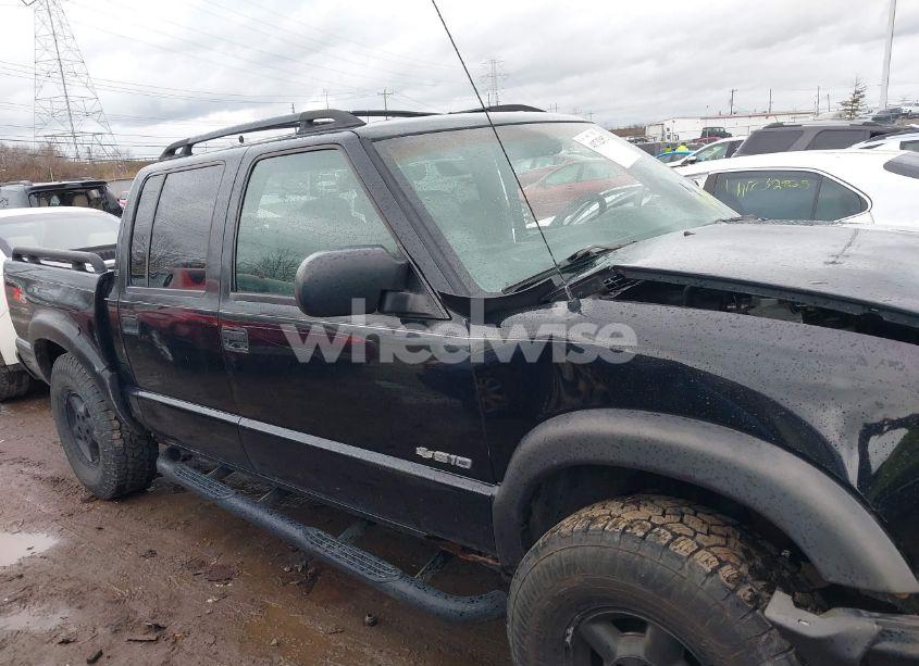 Photo 13 of 2003 Chevrolet S-10 LS (VIN 1GCDT13XX3K132733)