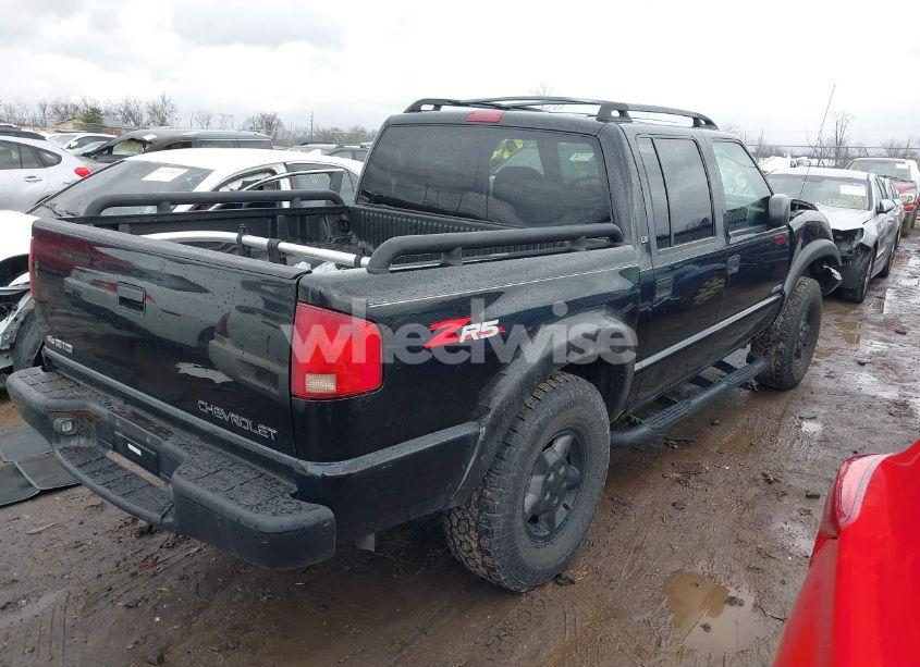 Photo 4 of 2003 Chevrolet S-10 LS (VIN 1GCDT13XX3K132733)