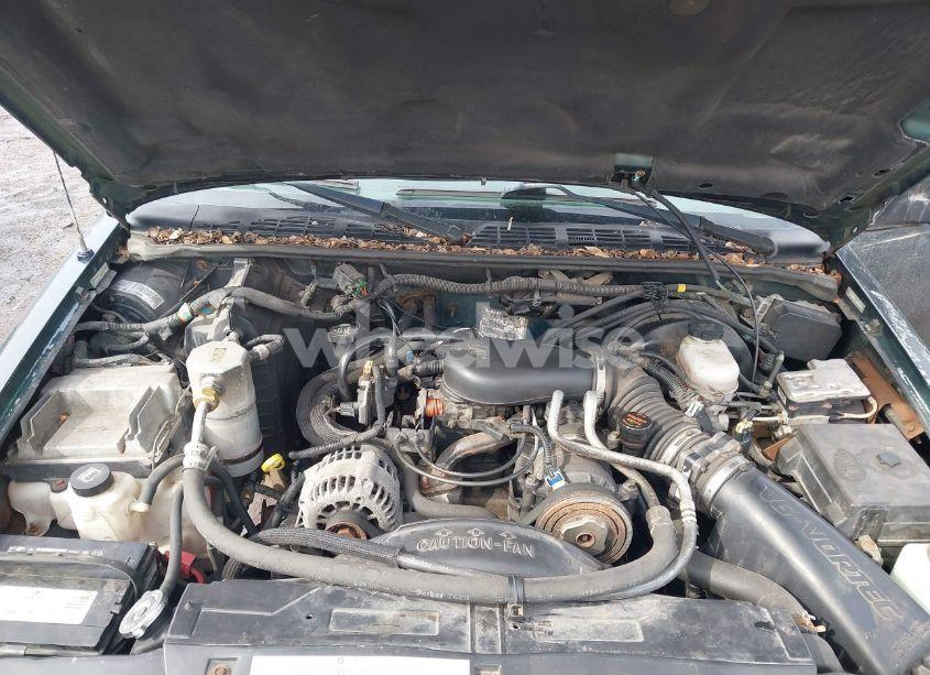 Photo 10 of 2003 Chevrolet S-10 LS (VIN 1GCDT13XX3K176473)