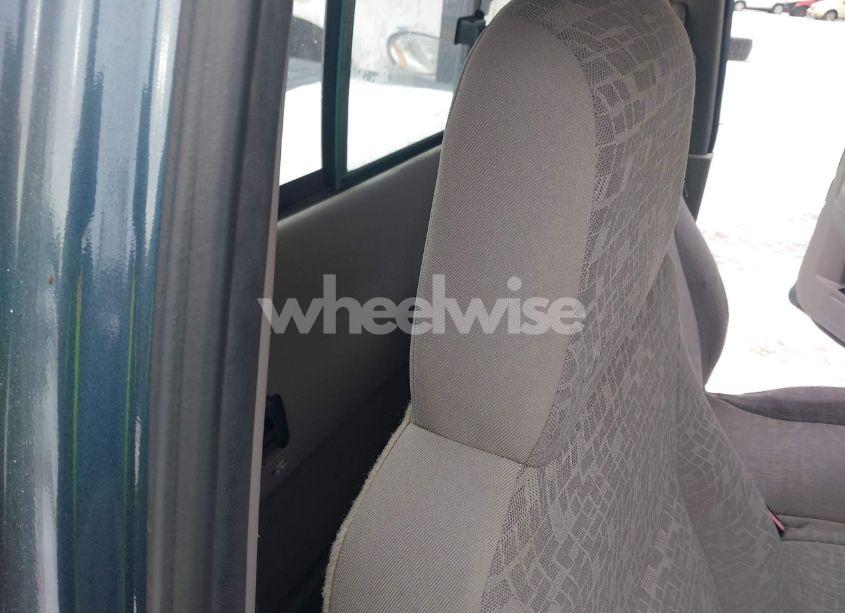 Photo 8 of 2006 Chevrolet Colorado WORK TRUCK (VIN 1GCDT146568129911)