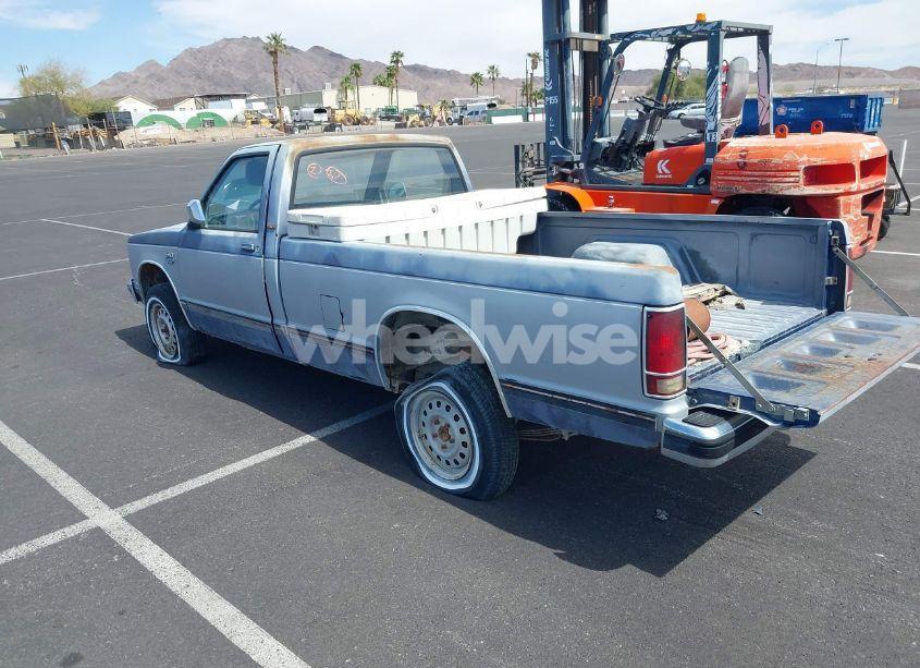 Photo 3 of 1984 Chevrolet S TRUCK S10 (VIN 1GCDT14B7E2138205)