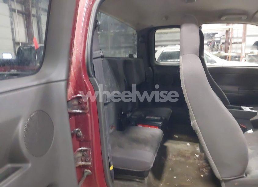 Photo 8 of 2004 Chevrolet Colorado LS (VIN 1GCDT196048190573)