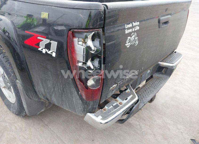 Photo 6 of 2004 Chevrolet Colorado LS (VIN 1GCDT196348111137)