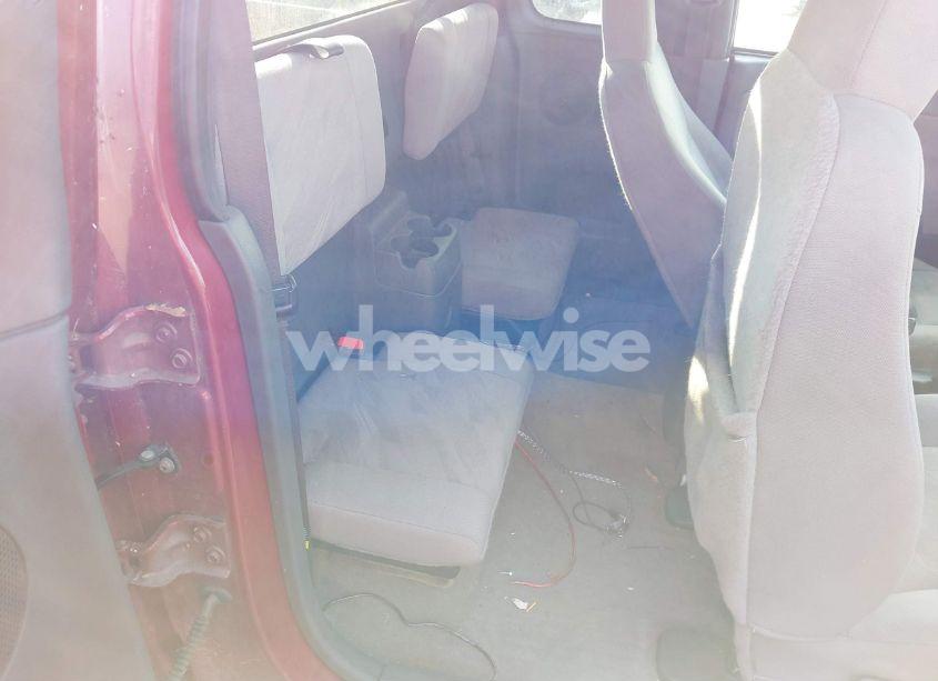 Photo 8 of 2004 Chevrolet Colorado LS (VIN 1GCDT196348221427)