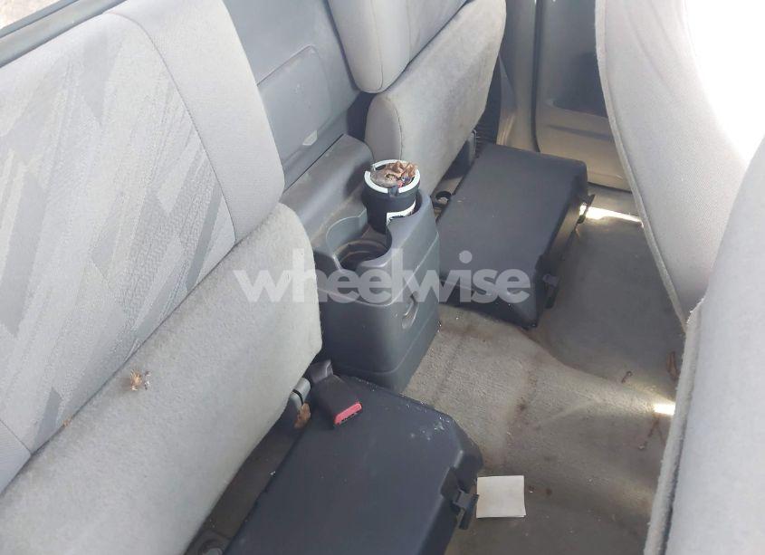 Photo 8 of 2004 Chevrolet Colorado LS (VIN 1GCDT196648111231)