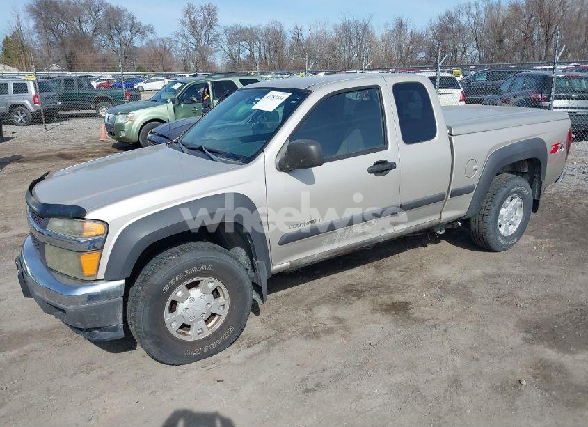 Photo 2 of 2004 Chevrolet Colorado LS (VIN 1GCDT196648163104)