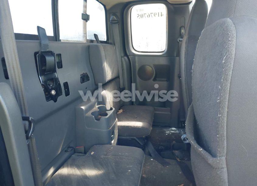 Photo 8 of 2005 Chevrolet Colorado LS (VIN 1GCDT196658113305)