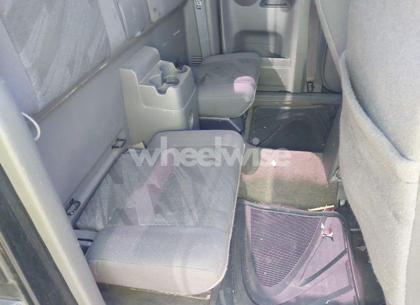 Photo 8 of 2005 Chevrolet Colorado LS (VIN 1GCDT196658221360)