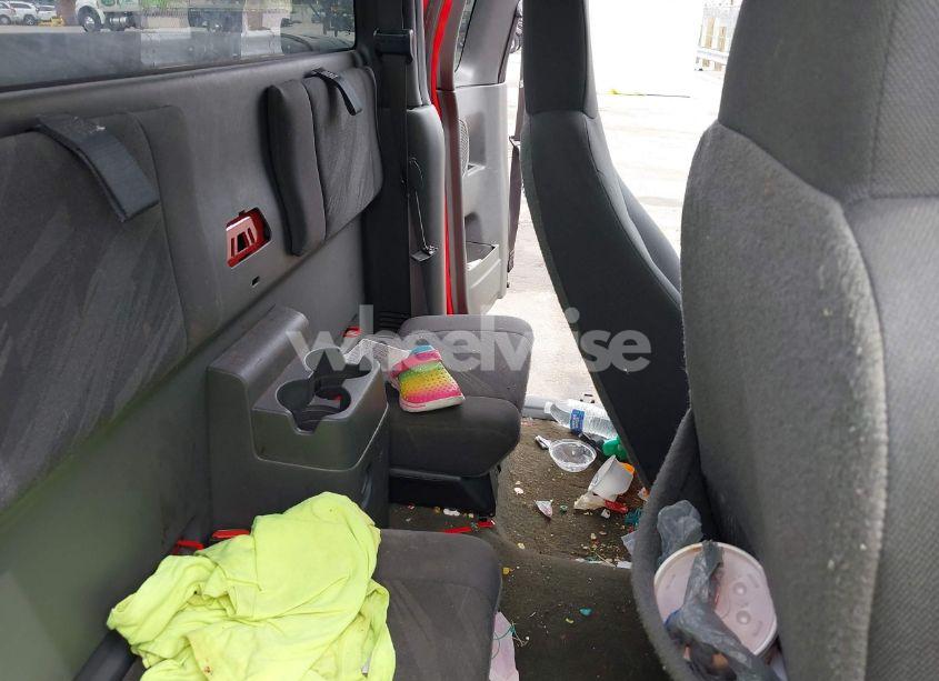 Photo 8 of 2005 Chevrolet Colorado LS (VIN 1GCDT196858158925)