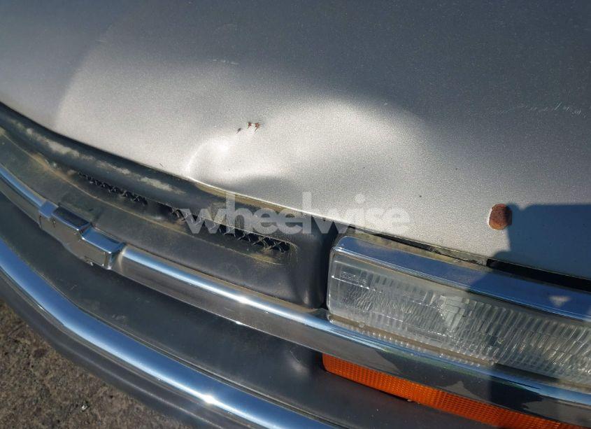 Photo 13 of 2001 Chevrolet S-10 LS (VIN 1GCDT19W218124165)