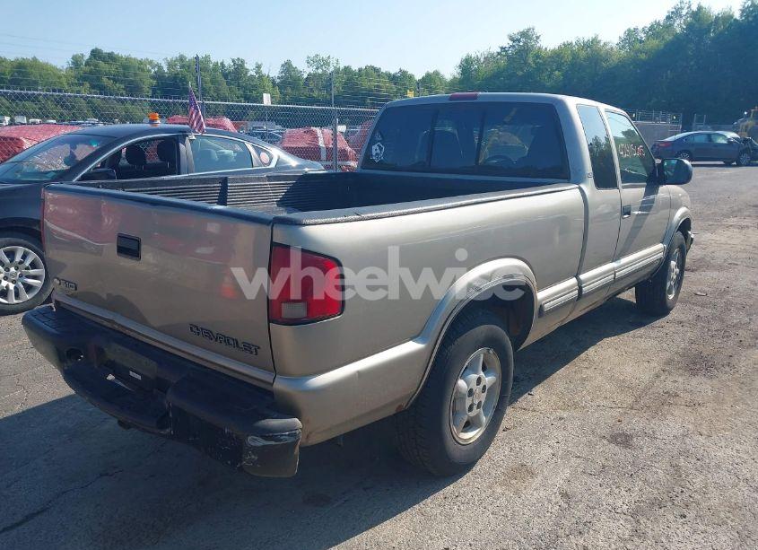 Photo 4 of 2001 Chevrolet S-10 LS (VIN 1GCDT19W218124165)