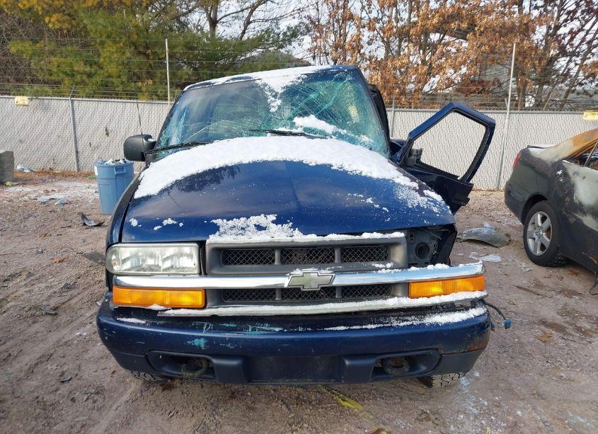Photo 11 of 2001 Chevrolet S-10 LS (VIN 1GCDT19W318129648)