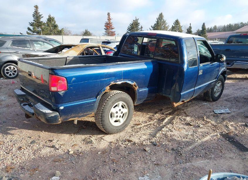 Photo 4 of 2001 Chevrolet S-10 LS (VIN 1GCDT19W318129648)