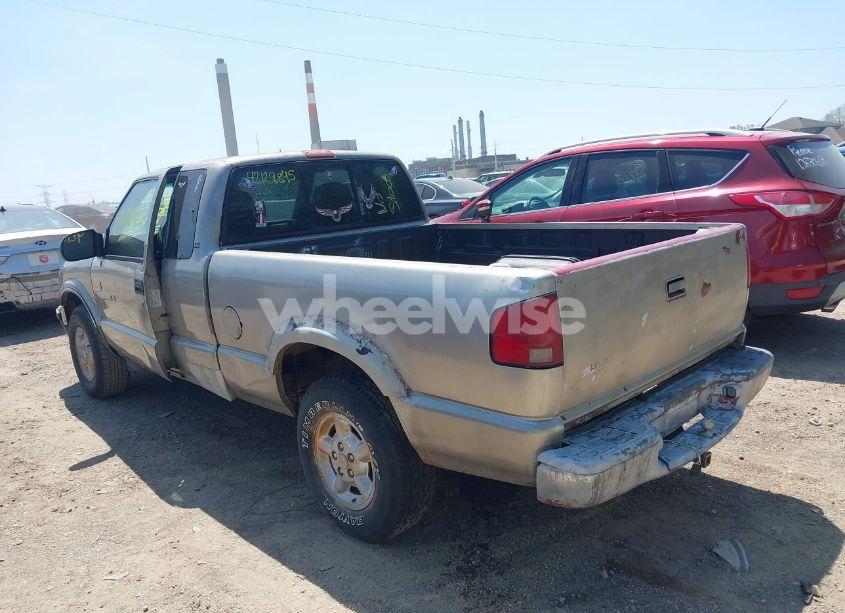 Photo 14 of 2001 Chevrolet S-10 LS (VIN 1GCDT19W41K181244)