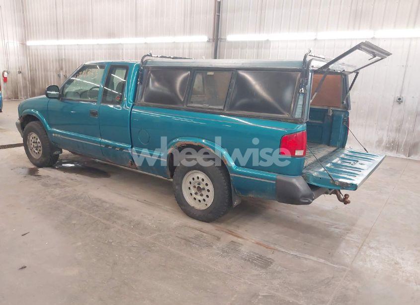 Photo 3 of 1995 Chevrolet S TRUCK S10 (VIN 1GCDT19W4S8126453)