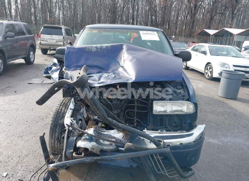 Photo 12 of 1999 Chevrolet S-10 LS (VIN 1GCDT19W6X8174415)