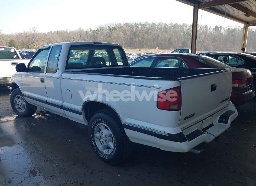 Photo 3 of 1996 Chevrolet S TRUCK S10 (VIN 1GCDT19W9TK207551)