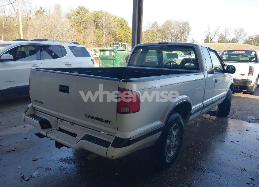 Photo 4 of 1996 Chevrolet S TRUCK S10 (VIN 1GCDT19W9TK207551)