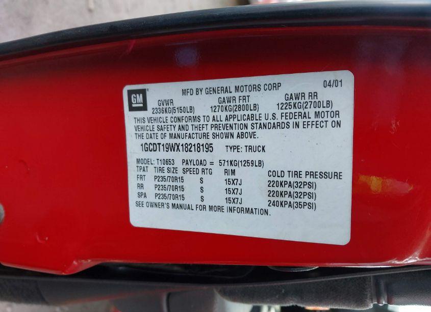 Photo 9 of 2001 Chevrolet S-10 LS (VIN 1GCDT19WX18218195)