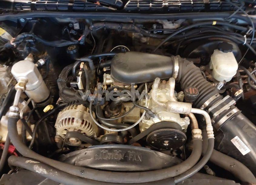 Photo 10 of 2002 Chevrolet S-10 LS (VIN 1GCDT19WX28127512)