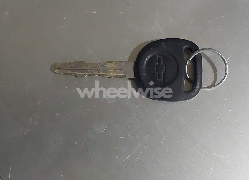 Photo 11 of 2000 Chevrolet S-10 LS (VIN 1GCDT19WXYK179539)