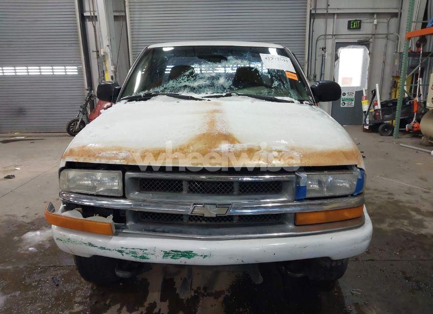 Photo 12 of 2000 Chevrolet S-10 LS (VIN 1GCDT19WXYK179539)