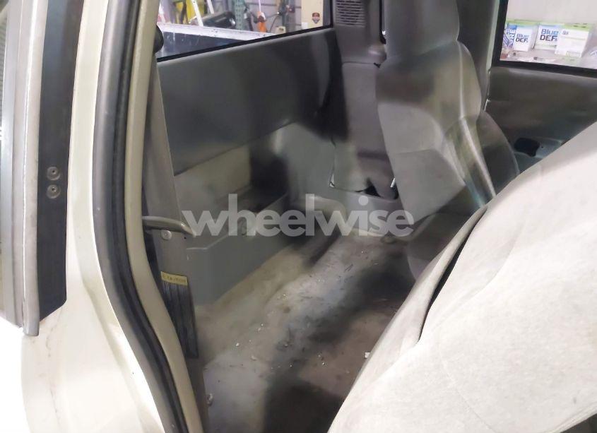 Photo 8 of 2000 Chevrolet S-10 LS (VIN 1GCDT19WXYK179539)