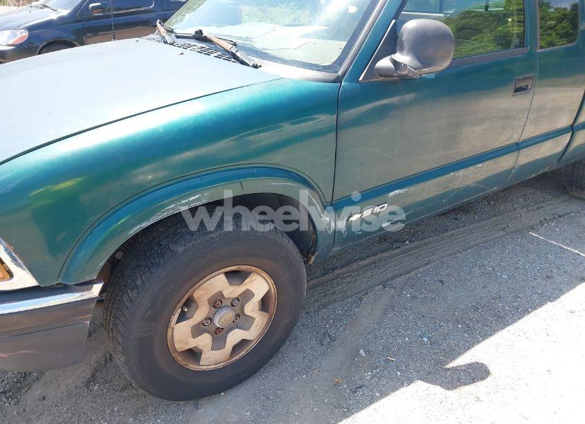 Photo 13 of 1996 Chevrolet S TRUCK S10 (VIN 1GCDT19X0TK165960)