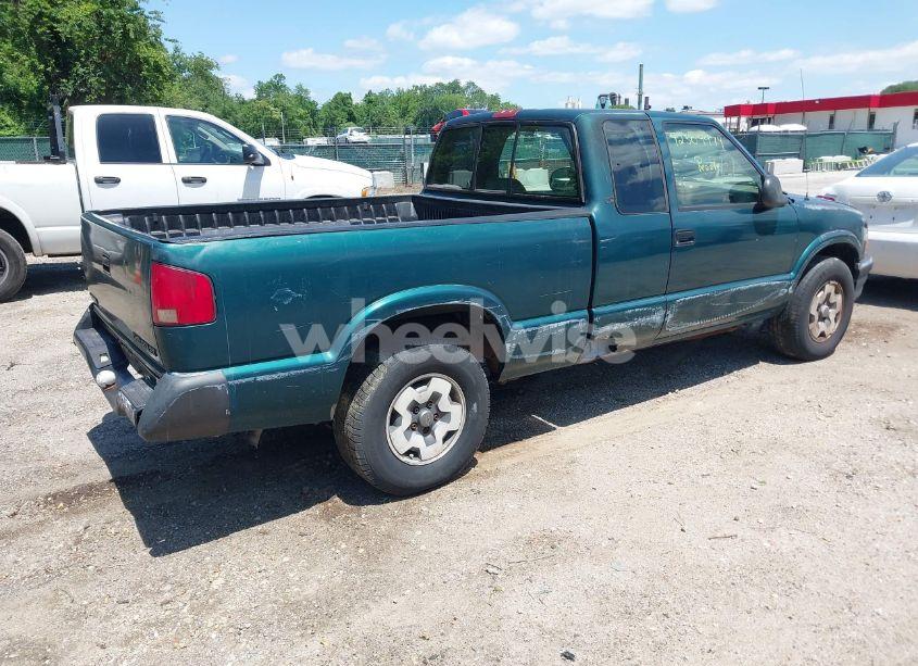 Photo 4 of 1996 Chevrolet S TRUCK S10 (VIN 1GCDT19X0TK165960)