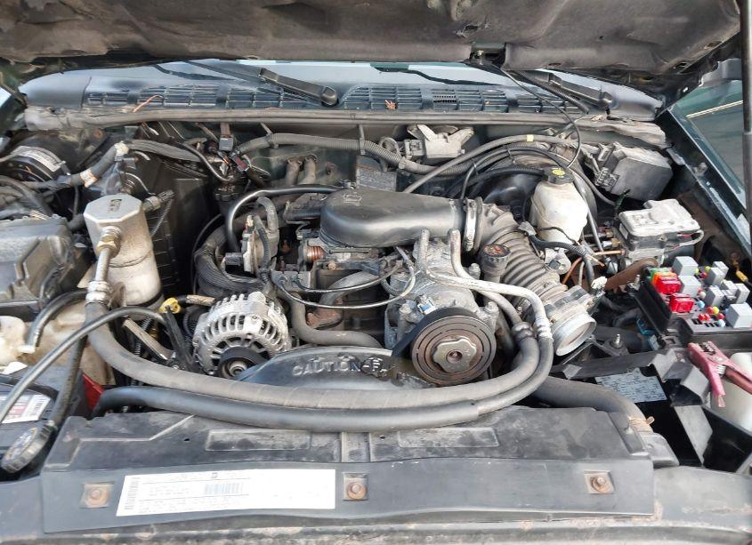 Photo 10 of 2003 Chevrolet S-10 LS (VIN 1GCDT19X238209955)