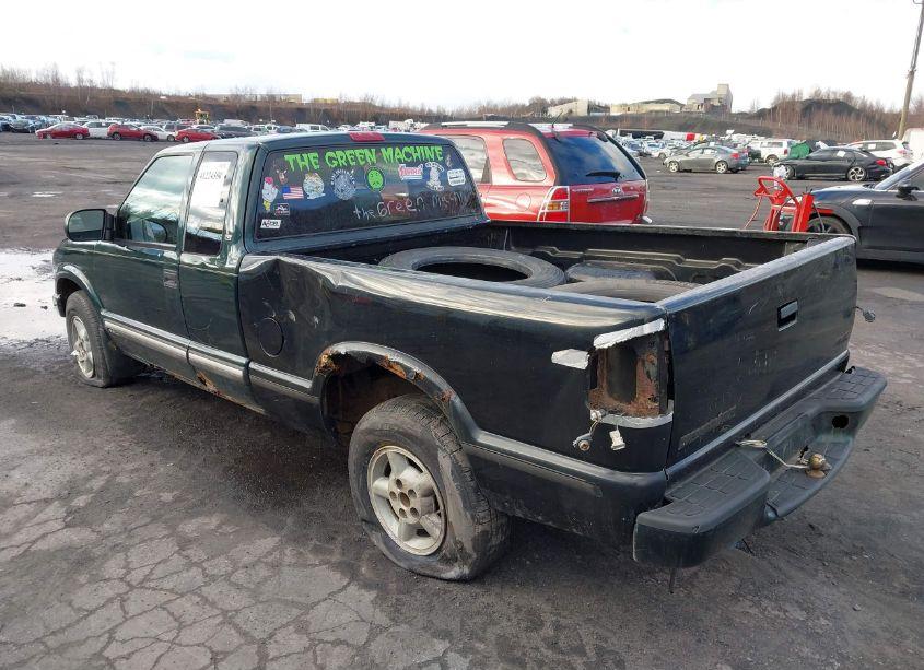 Photo 3 of 2003 Chevrolet S-10 LS (VIN 1GCDT19X238209955)