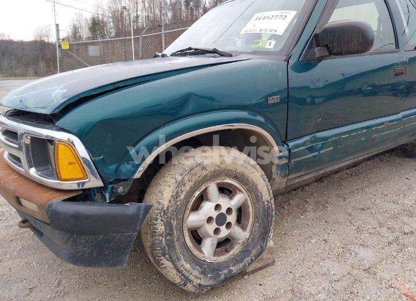 Photo 6 of 1997 Chevrolet T10 LS SPORTSIDE (VIN 1GCDT19X3VK187552)